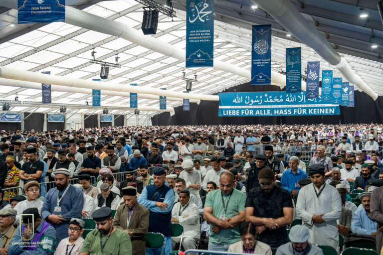 50. Jahre Jalsa Salana -Was hier eigentlich passiert